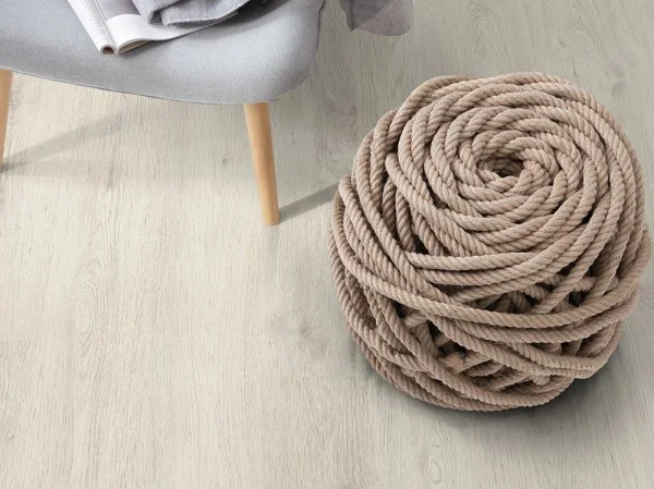 Ламинат Egger PRO 8/33 4V Дуб Кортина белый EPL034 в Сургуте