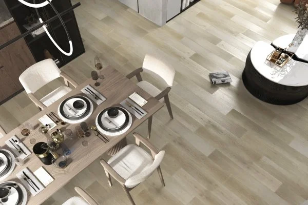 Кварц-виниловая плитка Refloor Fargo Comfort 1166-02 Дуб Спелый Миндаль (Градиент) в Сургуте